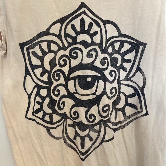 EUC Word of Mouth cream coloured screen print tank. Size medium - Picture 3 of 5